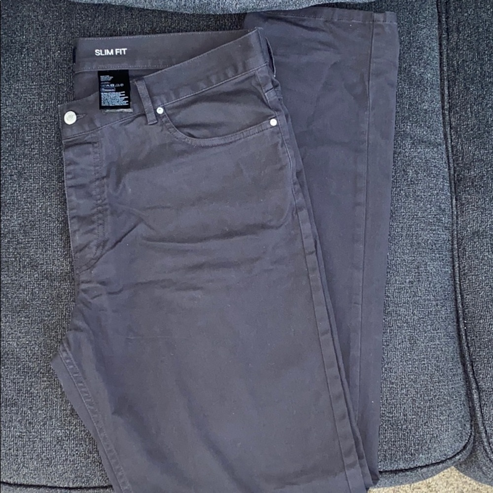 Men’s brand new grey pants